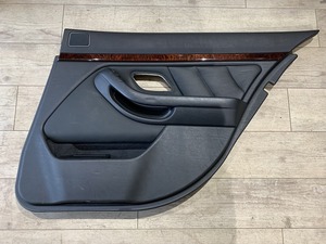 【2207063】BMW E39 5シリーズ 純正 ドア 内張り 内装 パネル 右後ろ ※ウィンドウスイッチ付き