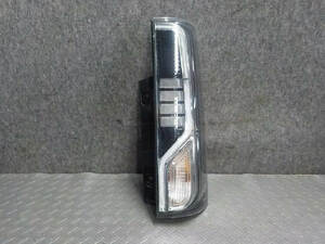 【送料込】 H30年 スペーシア DAA-MK53S 右テールランプ ＬＥＤ KOITO 220-5938M [ZNo:04003915] 72309