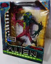 Kenner Hasbro 1997 ALIEN Resurrection, BATTLE SCARRED ALIEN. Movie Edition._画像1