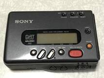 美品動作品★SONY TCD-D7 DATウォークマン ポータブル DAT プレイヤー_画像10