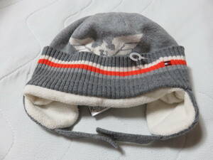 TOMMY トミーヒルフィガージャパン 耳あて付きニット帽子 内側フリース地 とても暖か サイズ２T～３T トミーロゴ刺繍 美品