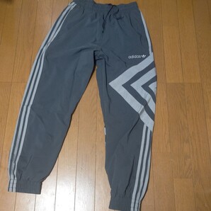 程度抜群 adidas Originals ウインド パンツ サラサラ