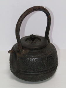 h01-2394[EFG] 大日本釜師長 名越昌晴 造 小振 鉄瓶 煎茶道具