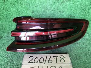  Porsche original Macan GTS { J1H2A } right tail lamp P30700-20011154