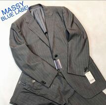 ★ 新品【コスパ最高！】MASSY /2つボタンスーツ上下セット　/ミディアムグレー系/サイズA5 AMFステッチ入り /サイドベンツ　ワンタック！_画像1