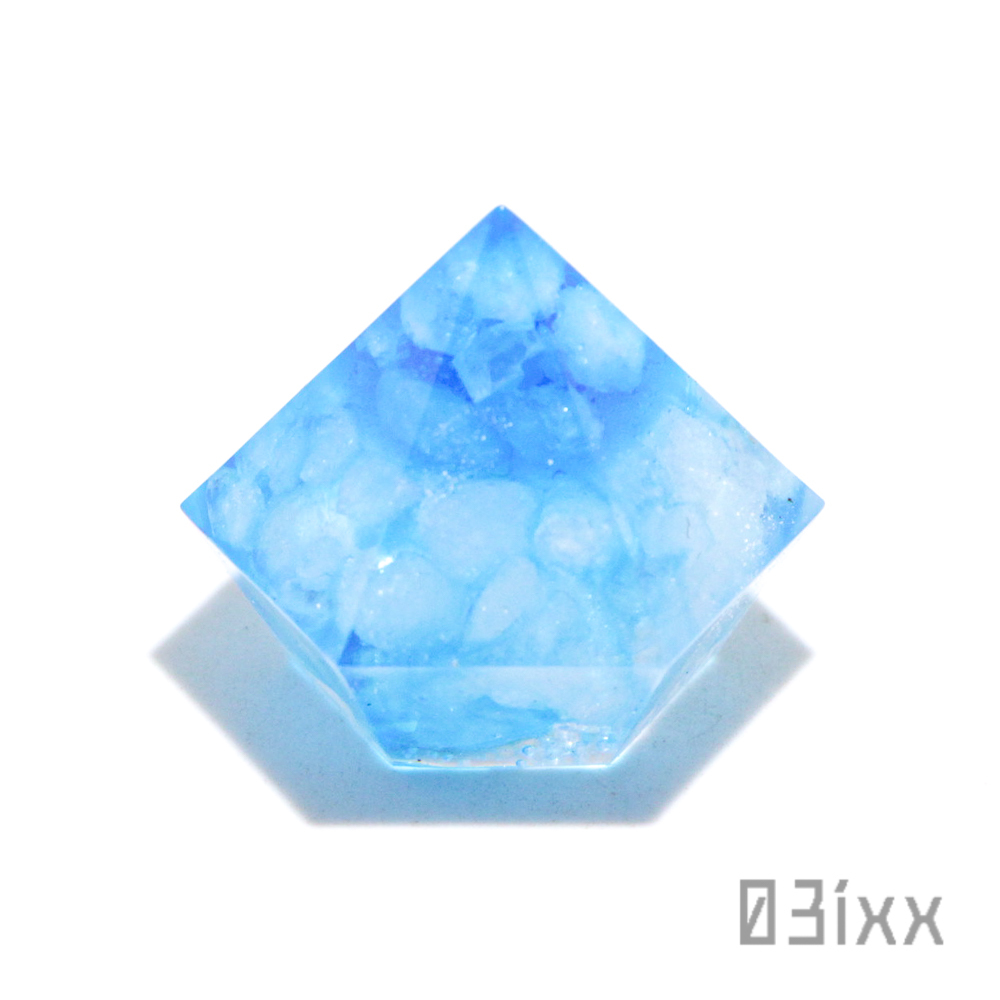 [Envío gratis] Sal Mori Forma de diamante Sin pedestal Cristal Piedra natural Sal de roca blanca Hielo azul Mar Purificación interior Encanto de sal Mori 03ixx, trabajos hechos a mano, interior, bienes varios, ornamento, objeto