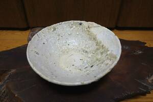 古瀬戸　山茶碗　発掘品　自然釉あり　瀬戸の後期　室町頃　貴重なほぼ完品！
