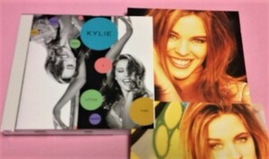 カイリーミノーグ(Kylie Minogue) 「Give Me Just A Little More Time」