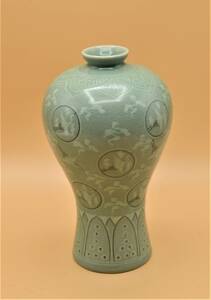 高麗青磁の花瓶　（CKA)