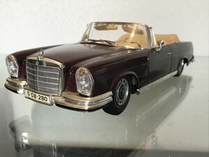 送料無料　1/18 メルセデスベンツ 280SE 1966 カスタムミニカー　マイスト Maisto MERCEDES BENZ 改造車 車高短 ローダウン CUSTOM