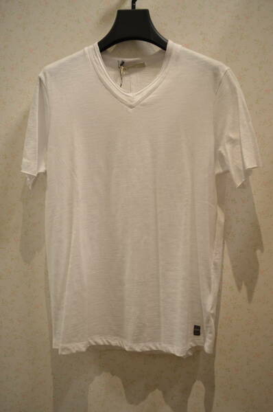 新品未使用　タグ付き 　男性 メンズ 半袖Tシャツ GAUDI ガウディ Vネック半袖Tシャツ　46(M)サイズ　送料無料 