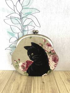 がま口 / ポーチ/ 財布 / 小物入れ / ハンドメイド☆黒猫&薔薇 ・若芽色