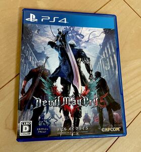 【美品　PS4】 デビル メイ クライ 5 [通常版]