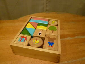 BANDAI bear. school wooden loading tree 