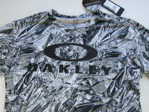 新品◆オークリーOAKLEY 半袖Tシャツ & ショート パンツ M 白 黒&迷彩 UVカット 吸汗速乾 抗菌防臭 アウトドア ランニング ジョギング /L_画像3