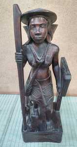 【送料込】木彫りの人形 置き物 原住民 先住民族 