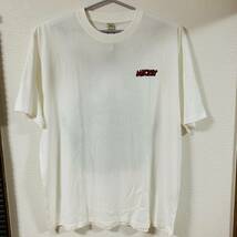 Diesny Mickey Mouse - MEN Tシャツ 5L 大きめのサイズ カットソー クルーネック Tシャツ 白色 リュックサック (タグ付き新品未着用品)_画像3