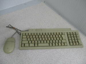Apple Mac用 キーボード Keyboard II M0487 アップル マック + マウス M2706付き　★ 現状品 です。NO:NII-76