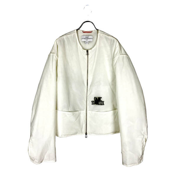 OAMC(OVER ALL MASTER CLOTH) ノーカラーナイロンロゴジャケット 19SS (white)