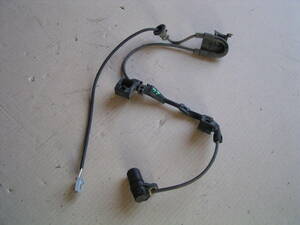 * AE100G Corolla Wagon left rear ABS sensor 