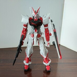 RG ガンダム　アストレイ　レッドフレーム　塗装済み　