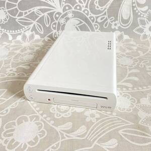 送料無料☆ ニンテンドー Wii U 32GB ファミリープレミアムセット wii fit U 本体のみ 任天堂 Nintendo シロ ホワイト WUP-101(01)
