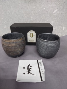 6DN2108 TOUETSU ARITA 陶悦窯 結晶金銀彩 ペア焼酎カップ 酒器 陶器 JS