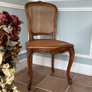 フランスアンティーク　チェア　ロココ様式　アンティークチェア　椅子　アンティーク家具　ルイ15世様式　ビンテージ　ラタンチェア