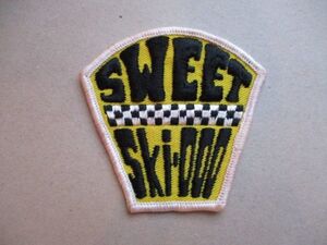 70s スキーSWEET SKI-DOOワッペン/エロ名言ジョーク昭和レトロ刺繍パロディトSKIパッチ旅行アップリケpatchesチェッカーフラッグ土産 V178