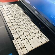 ★大人気モデル 高性能★Win10/ 富士通 LIFEBOOK A572/Core i3第三世代/Office 2016/4GB/320GB/15.6インチ/無線LAN_画像2