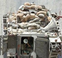 パンツァーアート RE35-232 1/35 イスラエル M113装甲兵員輸送車 サンドバッグアーマー(重装備)_画像4