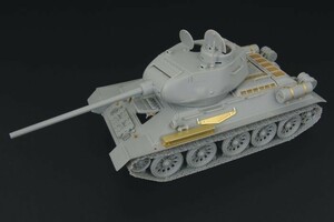 ハウラー HLX48151 1/48 T-34/85 1944年型 エッチングパーツ(ホビーボス(84807)用)