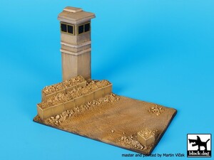 ブラックドッグ D72038 1/72 Guard tower base