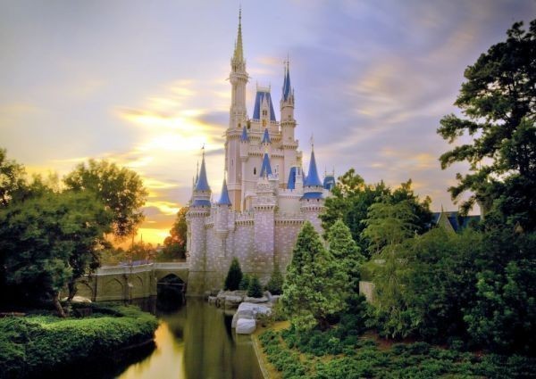 Póster Papel pintado estilo pintura del Castillo de Cenicienta al amanecer de Disney World Tamaño A2 594 x 420 mm (tipo adhesivo extraíble) 012A2, antiguo, recopilación, disney, otros