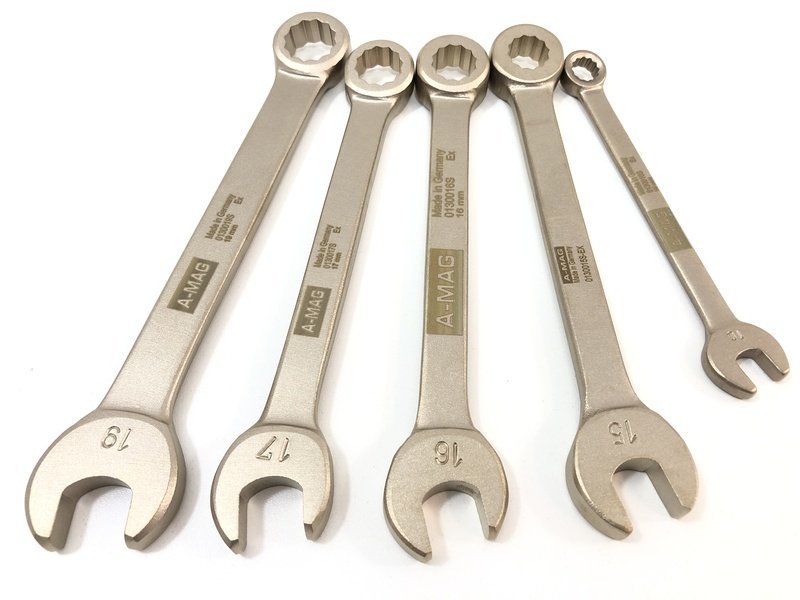 【国際ブランド】 TAURUS チタン合金製両口スパナ 19mm×22mm 1丁 品番 kaboa.com.uy