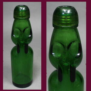 ガラス〔 古い ラムネ瓶 〕日本 ＧＬ ボトラーズ A0768