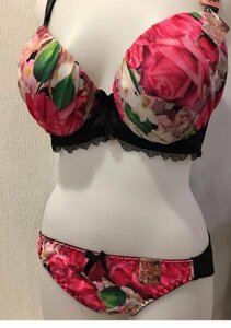 新品 巨乳 F８５ ブラジャー＆ショーツ 花柄 モールドカップ上下