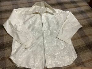 VAGI レース長袖シャツ　綿100%　花柄レース　/　衣類　服　レトロな感じ