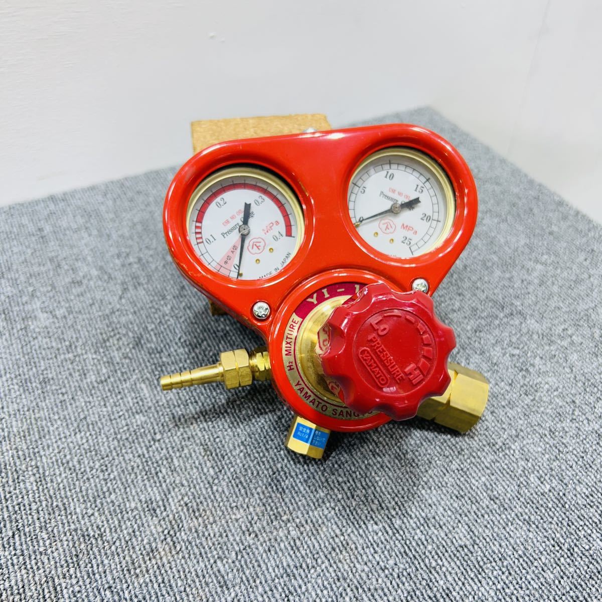 大好き PRIOR二連式流量計付アルゴン用圧力調整器 YR-85F2 YR85F2 culturestuff.co
