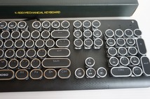 e元素 E-YOOSO K-600 タイプライター風?メカニカル ゲーミングキーボード 青軸 有線 US配列104キー_画像3