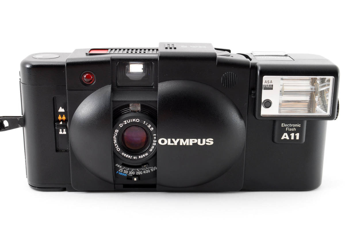 買い最安 OLYMPUS　XA2 A11付き　ケース付き フィルムカメラ