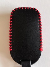 牛革ぴったりフィットケース 2ボタン 新型ヴェゼル RV3 RV4 スマートキーケース 黒色 縫い糸赤 1_画像2