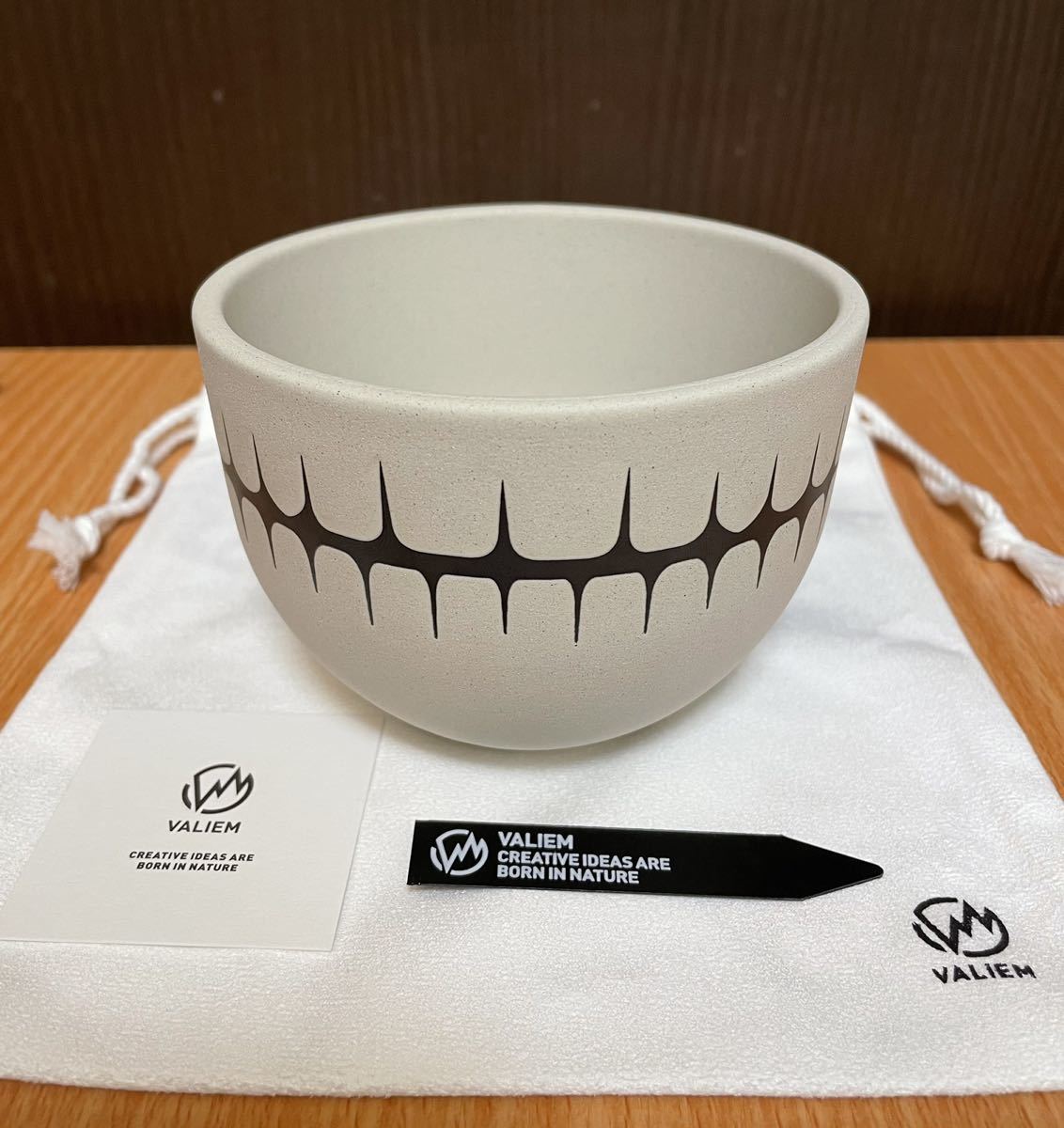 VALIEM MONSTER MOUTH BOWL / バリエム 鉢 XLサイズ-