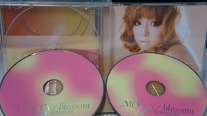 14_00708 MOON / blossom [DVD付][ジャケットA] / Hamasaki Ayumi