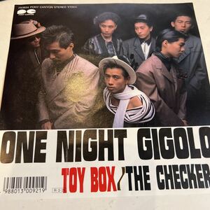  curve equipped EP record The Checkers ONE NIGHT GIGOLO/TOY BOX single record 