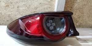 【美品】MAZDA3 ／マツダ3★BP5P/BP8/BPFP★助手席側/左テールランプ★テールライト★LED★KOITO/コイト220-6519S★B0L5-51-160A