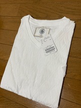 新品 タグ付き EDIFICE エディフィス 総柄 Grand Pigalle Hotel / wall rinks Vネック Tシャツ 日本製 ホワイト S エディフィス 白_画像1