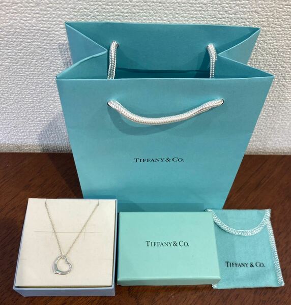 新品 正規品 ティファニー tiffany&co ネックレス オープンハート 　シルバー ケース 巾着 紙袋 リボン ハート　プレゼント 