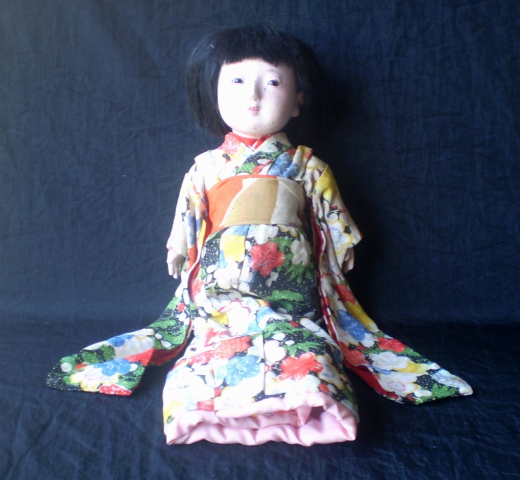 京人形 日本人形 昭和レトロ ヴィンテージ 希少 昭和 前半 の 人形 です。
