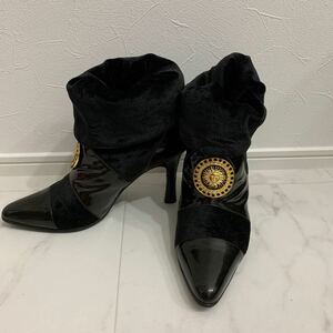 ベルサーチ ブーツ versace